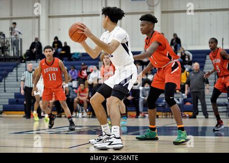 Bishop Noll gegen Lake Station 2021 High School Basketball. Wettbewerbe von Schulmannschaften Stockfoto