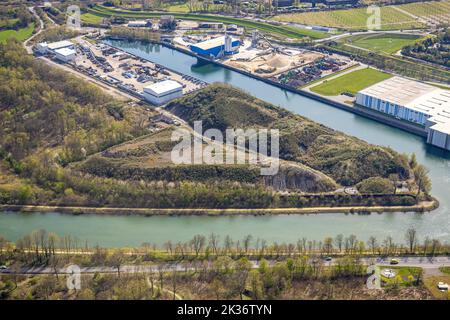 Luftaufnahme, Grimberghafen am Rhein-Herne-Kanal, Schlackenhaufen mit Schlackenabraumhalde, Bismarck, Gelsenkirchen, Ruhrgebiet, Nordrhein-Westfalen, Deutschland, DE, Stockfoto