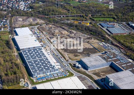 Luftaufnahme, Industriepark Schalker Verein, Europastraße, Firmengebäude mit Solardach, Gelsenkirchen-Bulmke-Hüllen, Gelsenkirchen, Ruhrgebiet, N Stockfoto