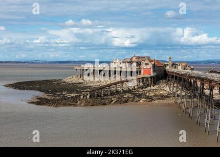 Victorian Birnbeck Pier auch bekannt als Old Pier, Weston Super Mare, North Somerset, England, Großbritannien Stockfoto