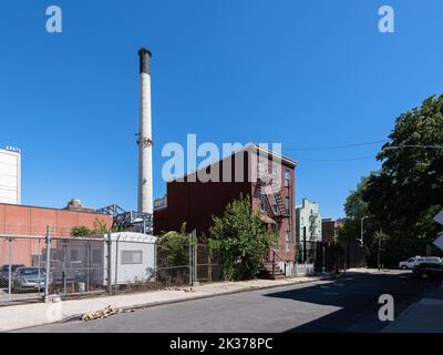 Dreistöckiges Wohngebäude in Essig Hill Stockfoto