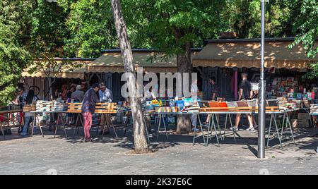 Berühmte Buchhändler in Madrid, Calle Claudio Moyano, Madrid, Spanien. Stockfoto