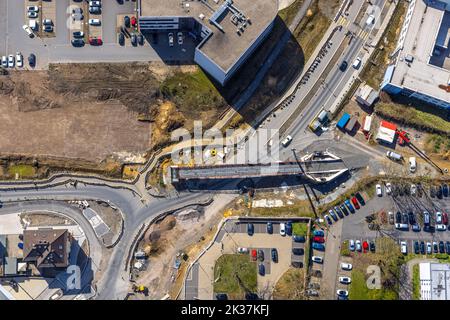 Luftaufnahme, Baustelle und Sanierung der Pferdebachstraße mit Neubau der Radwegebrücke Rheinischer Esel, Witten, Ruhr sind Stockfoto