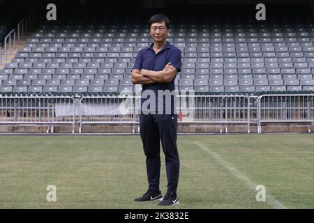 Porträt des Sportkommissars Yeung Tak-keung im HK-Stadion in so Kon Po. 16SEP22 SCMP/Jonathan Wong Stockfoto