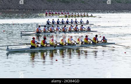 Racice, Tschechische Republik. 25. September 2022. Das Acht-Finale der Frauen am 8. Tag der Ruderweltmeisterschaften 2022 auf dem Labe Arena Racice am 25. September 2022 in Racice, Tschechien. Quelle: Ondrej Hajek/CTK Photo/Alamy Live News Stockfoto