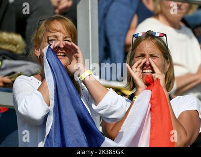 Racice, Tschechische Republik. 25. September 2022. Fans während des 8. Tages der Ruderweltmeisterschaften 2022 auf dem Labe Arena Racice am 25. September 2022 in Racice, Tschechische Republik. Kredit: Jan Stastny/CTK Foto/Alamy Live Nachrichten Stockfoto