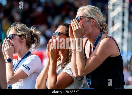 Racice, Tschechische Republik. 25. September 2022. Fans während des 8. Tages der Ruderweltmeisterschaften 2022 auf dem Labe Arena Racice am 25. September 2022 in Racice, Tschechische Republik. Quelle: Ondrej Hajek/CTK Photo/Alamy Live News Stockfoto