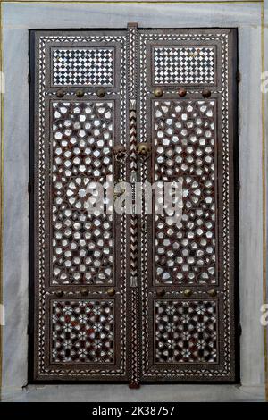 Perlmutt-Inlay im Topkapi-Palast Osmanisches Kunstbeispiel der Perlmutt. Stockfoto