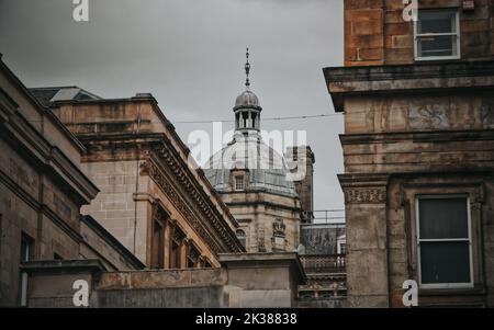 Die Fassade der Edinburgh University in Glasgow aus der Vogelperspektive Stockfoto