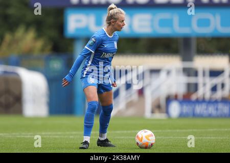 Birmingham, Großbritannien. 25. September 2022. Mollie Green #16 von Birmingham City während des Fa Women's Super League Spiels Birmingham City Women gegen Coventry United Women in St Andrews, Birmingham, Großbritannien, 25.. September 2022 (Foto von Simon Bissett/News Images) Credit: News Images LTD/Alamy Live News Stockfoto