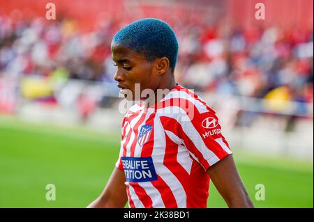 Madrid, Madrid, Spanien. 25. September 2022. RASHEEDAT AJIBADE (16) während des Fußballspiels zwischen Atletico Madrid und Alaves in AlcalÃ¡ de Henares (Madrid, Spanien) im Wanda AlcalÃ¡ Stadion am Sonntag, den 25. September 2022, gültig für die Spielwoche 3 der spanischen Fußballliga der ersten Liga der Frauen (Foto: © Alberto Gardin/ZUMA Press Wire) Stockfoto