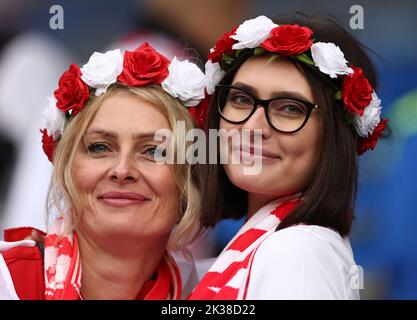 Cardiff, Großbritannien. 25. September 2022. Polen-Fans vor dem Spiel der UEFA Nations League im Cardiff City Stadium, Cardiff. Bildnachweis sollte lauten: Darren Staples/Sportimage Credit: Sportimage/Alamy Live News Stockfoto