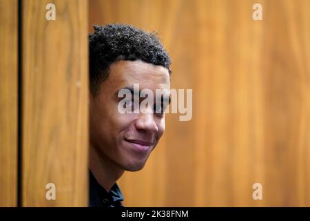 Deutschlands Jamal Musiala während einer Pressekonferenz im Wembley Stadium, London. Bilddatum: Sonntag, 25. September 2022. Stockfoto