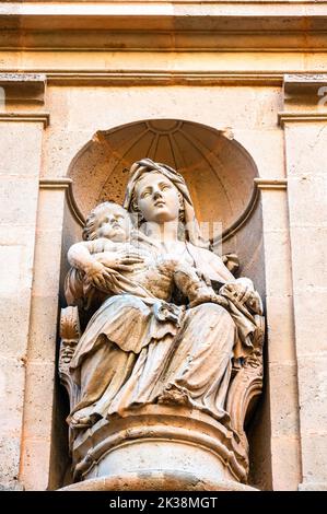 Co-Kathedrale von San Nicolas de Bari, mittelalterliche Kirchenarchitektur in Alicante, Spanien Stockfoto