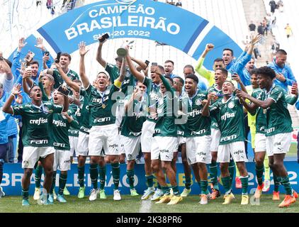 Sao Paulo, Brasilien. 25. September 2022. Trophäe während des Spiels zwischen Korinther und Palmeiras in der Neo Quimica Arena in Sao Paulo, Brasilien, brasilianisches Finale unter 20, Foto: fernando roberto/spp (Fernando Roberto/SPP) Kredit: SPP Sport Pressefoto. /Alamy Live News Stockfoto