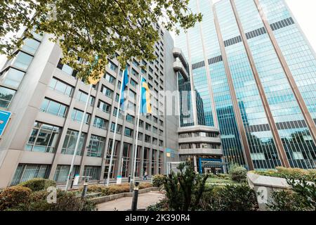 21. Juli 2022, Düsseldorf, Deutschland: Hochhaus der Rentenversicherung des Rheinland. Bezahlung und soziale Unterstützung während der Krise und der Stockfoto