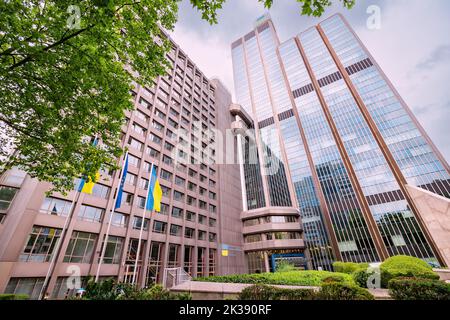 21. Juli 2022, Düsseldorf, Deutschland: Hochhaus der Rentenversicherung des Rheinland. Bezahlung und soziale Unterstützung während der Krise und der Stockfoto