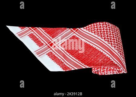 saudi Männer Kleidung Accessoire Kopf Schal rot shemagh Nahaufnahme schwarzen Hintergrund Raum für Text Luxus traditionelle arabische Männer Dressing Stockfoto