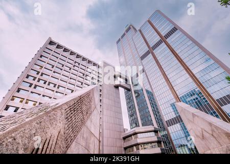 21. Juli 2022, Düsseldorf, Deutschland: Hochhaus der Rentenversicherung des Rheinland. Bezahlung und soziale Unterstützung während der Krise und der Stockfoto