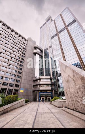 21. Juli 2022, Düsseldorf, Deutschland: Hochhaus der Rentenversicherung des Rheinland. Bezahlung und soziale Unterstützung während der Krise und der Stockfoto