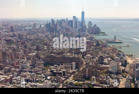 Financial District Manhattan von Midtown NYC aus gesehen, USA Stockfoto