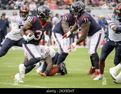 Chicago, Usa. 25. September 2022. Houston Texans läuft zurück Dameon Pierce (31) spielt den Ball gegen die Chicago Bears während eines Spiels im Soldier Field in Chicago am Sonntag, 25. September 2022. Die Bären gewannen 23:20. Foto von Mark Black/UPI Credit: UPI/Alamy Live News Stockfoto