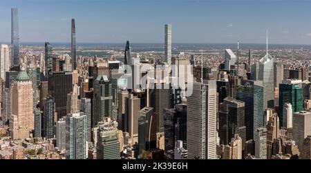 Manhattan von der Aussichtsplattform Edge aus gesehen auf den Hudson Yards, NYC, USA Stockfoto