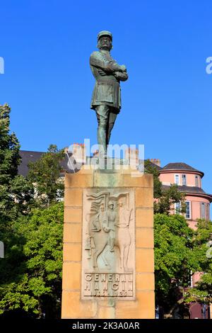 Denkmal für den französischen fünf-Sterne-General Charles Emmanuel Marie Mangin (1866-1925) in Metz (Moselle), Frankreich Stockfoto