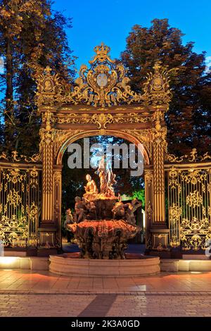 Der Amphitritbrunnen aus dem 18.. Jahrhundert am Place Stanislas in Nancy (Meurthe-et-Moselle), Frankreich Stockfoto