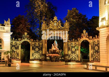 Der Amphitritbrunnen aus dem 18.. Jahrhundert am Place Stanislas in Nancy (Meurthe-et-Moselle), Frankreich Stockfoto