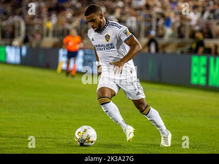 24. September 2022 Palo Alto, CA USA Los Angeles Mittelfeldspieler Samuel Grandsir (11) schießt den Ball während des MLS-Spiels zwischen LA Galaxy und den Erdbeben in San Jose auf das Tor. Galaxy besiegte die Erdbeben 3-2 im Stanford Stadium Palo Alto Calif. Thurman James/CSM Stockfoto