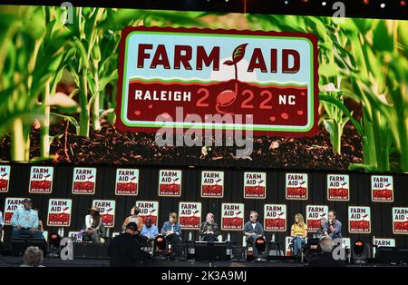 24. September 2022, Raleigh, North Carolina, USA: Der Vorstand von Farm Aid 2022 im Coastal Credit Union Music Park in Raleigh, North Carolina, am 24. September 2022. (Bild: © Jeff Moore/ZUMA Press Wire) Stockfoto