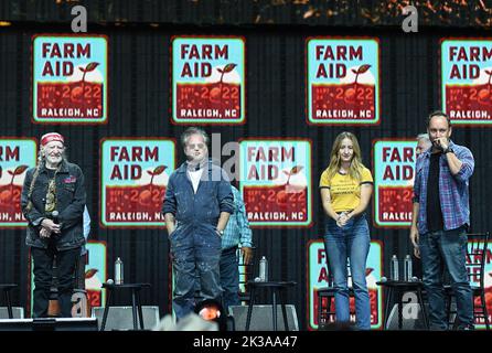 24. September 2022, Raleigh, North Carolina, USA: Der Vorstand von Farm Aid 2022 im Coastal Credit Union Music Park in Raleigh, North Carolina, am 24. September 2022. (Bild: © Jeff Moore/ZUMA Press Wire) Stockfoto