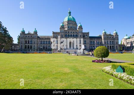 Eine malerische Aussicht auf die Parlamentsgebäude von British Columbia in Victoria, British Columbia, Kanada, wo sich die Legislative Assembly von British Columbia einstellt Stockfoto