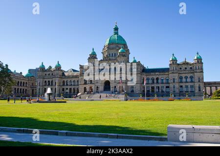 Eine malerische Aussicht auf die Parlamentsgebäude von British Columbia in Victoria, British Columbia, Kanada, wo sich die Legislative Assembly von British Columbia einstellt Stockfoto