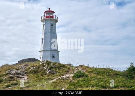 Louisbourg Lighthouse befindet sich auf Cape Breton Island und ist der vierte Leuchtturm einer Reihe von Leuchttürmen, die auf dem Gelände gebaut wurden. Der erste Leuchtturm, der 1734 erbaut wurde Stockfoto