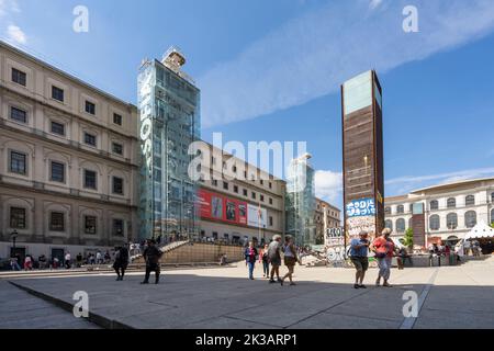 Madrid, Spanien, September 2022. Außenansicht des Museumsgebäudes Reina Sofia im Stadtzentrum Stockfoto