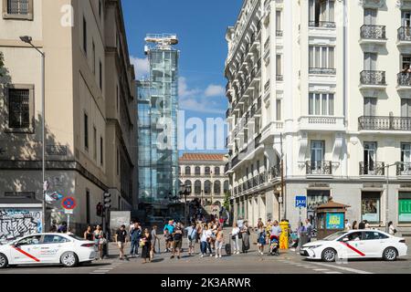 Madrid, Spanien, September 2022. Außenansicht des Museumsgebäudes Reina Sofia im Stadtzentrum Stockfoto