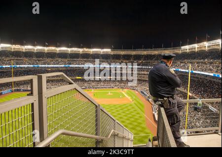 Yankee Stadium in Bronx. Das Stadion, Heimat der New York Yankees, wurde 2009 eröffnet und hat eine Kapazität von fast 50,000 Personen. Stockfoto