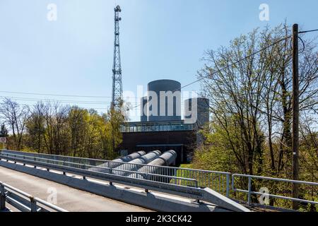 Niederwartha pumpte das Lager, die Abflussrohre an den Tanks am oberen Behälter Stockfoto