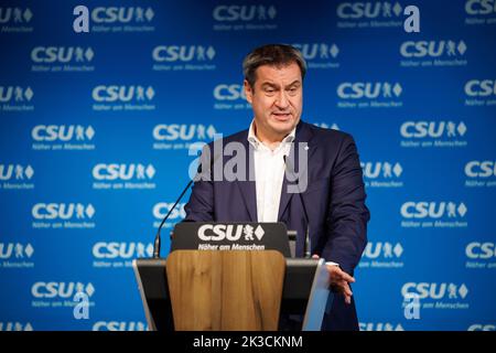 26. September 2022, Bayern, München: Markus Söder (CSU), Parteivorsitzender und Ministerpräsident Bayerns, spricht auf der Pressekonferenz nach einer Sitzung des CSU-Präsidiums. Foto: Matthias Balk/dpa Stockfoto