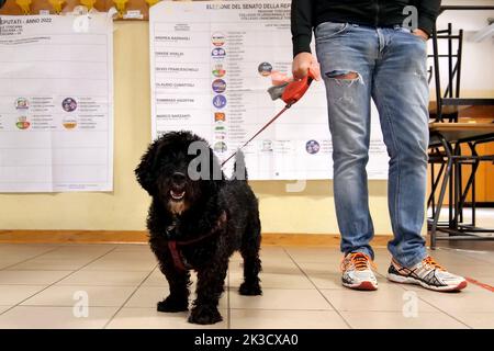 Italien, Region Toskana, Arezzo, 25. September 2022 : politische Wahlen 2022. Wahlstation während der Abstimmung. Foto © Daiano Cristini/Sintesi/Alamy Live News Stockfoto