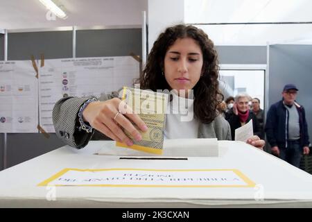 Italien, Region Toskana, Arezzo, 25. September 2022 : politische Wahlen 2022. Wahlstation während der Abstimmung. Foto © Daiano Cristini/Sintesi/Alamy Live News Stockfoto