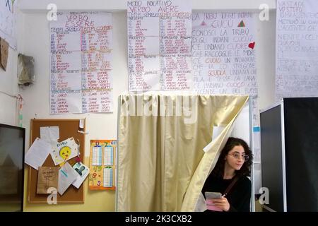 Italien, Region Toskana, Arezzo, 25. September 2022 : politische Wahlen 2022. Wahlstation während der Abstimmung. Foto © Daiano Cristini/Sintesi/Alamy Live News Stockfoto