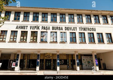Bursa ,Türkei September 17 2022 :Ahmet Vefik Pasha Staatstheater in Bursa ,einer der zentralen Punkte von Bursa Stockfoto