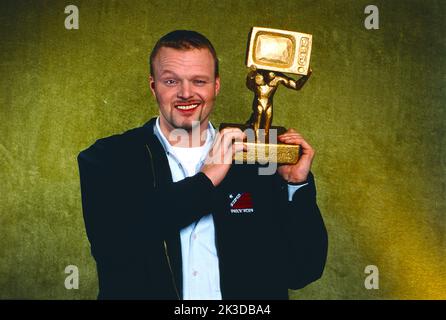 TV Total, ProSieben Comedy und Late Night Show, Moderation: Stefan Raab, deutscher TV und Musikproduzent, Musiker, Moderator, Sänger, Komponist und Entertainer, Deutschland, 1999. TV Total, Comedy und Late Night Show, präsentiert von Stefan Raab, deutscher TV- und Musikproduzent, Moderator, Komiker, Singer-Songwriter, Komponist und Entertainer, Deutschland, 1999. Stockfoto