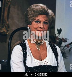 Marika Rökk, ungarische Sängerin, Tänzerin und Schauspielerin, Portrait, Deutschland, 1984. Marika Roekk, ungarische Sängerin, Tänzerin und Schauspielerin, Porträt, Deutschland, 1984. Stockfoto