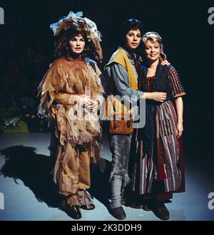 Musikflipper, ZDF Sendung, ein Spiel um Märchenfiguren, Deutschland, 1979, Bild: Carol Malone, Daphne Evangelatos, Janet Perry. Musikflipper, TV-Musikprogramm über Märchenfiguren, Deutschland, 1979, Foto: Carol Malone, Daphne Evangelatos, Janet Perry Stockfoto