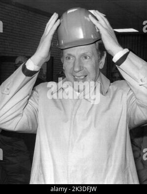 Klaus von Dohnanyi, deutscher Jurist und Politiker als Bürgermeister von Hamburg, Deutschland Ende 1980er Jahre - Fotobuch Band 1 von 2012: Promi- Porträts fotografiert von Hartwig 'Valdi' Valdmanis Stockfoto