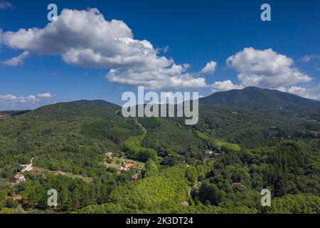 Luftaufnahme des Montnegre-Berges von der Nähe von Vallgorguina (Vallès Oriental, Barcelona, Katalonien, Spanien) ESP: Vista aérea del Montnegre Stockfoto